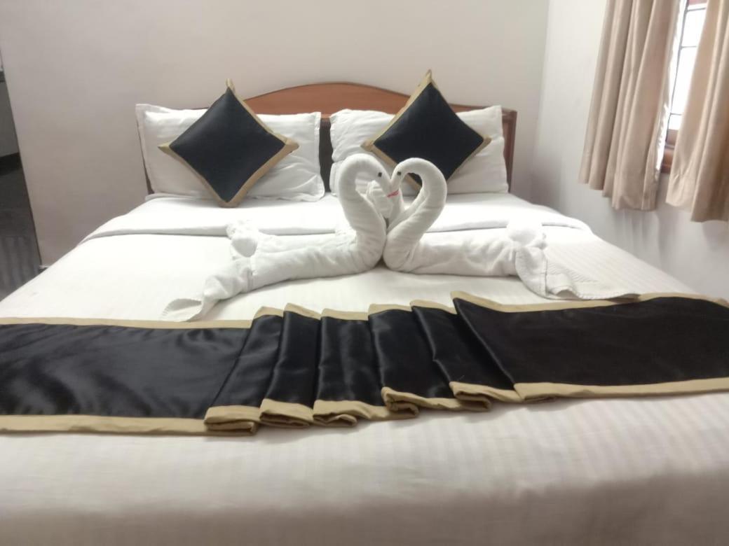 Rainbow House Luxury Rooms Chennai Bilik gambar